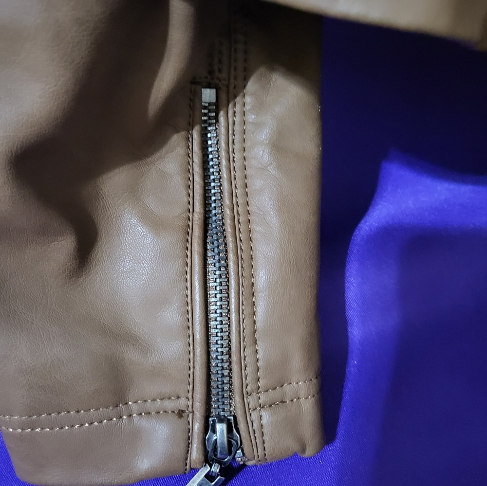 Lock 🔐 and Love ❤️ Jacket - Picture 6 of 8